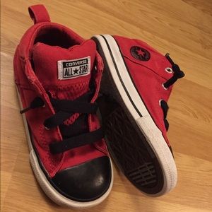Toddler Boy Converse size 10C - EUC barley worn